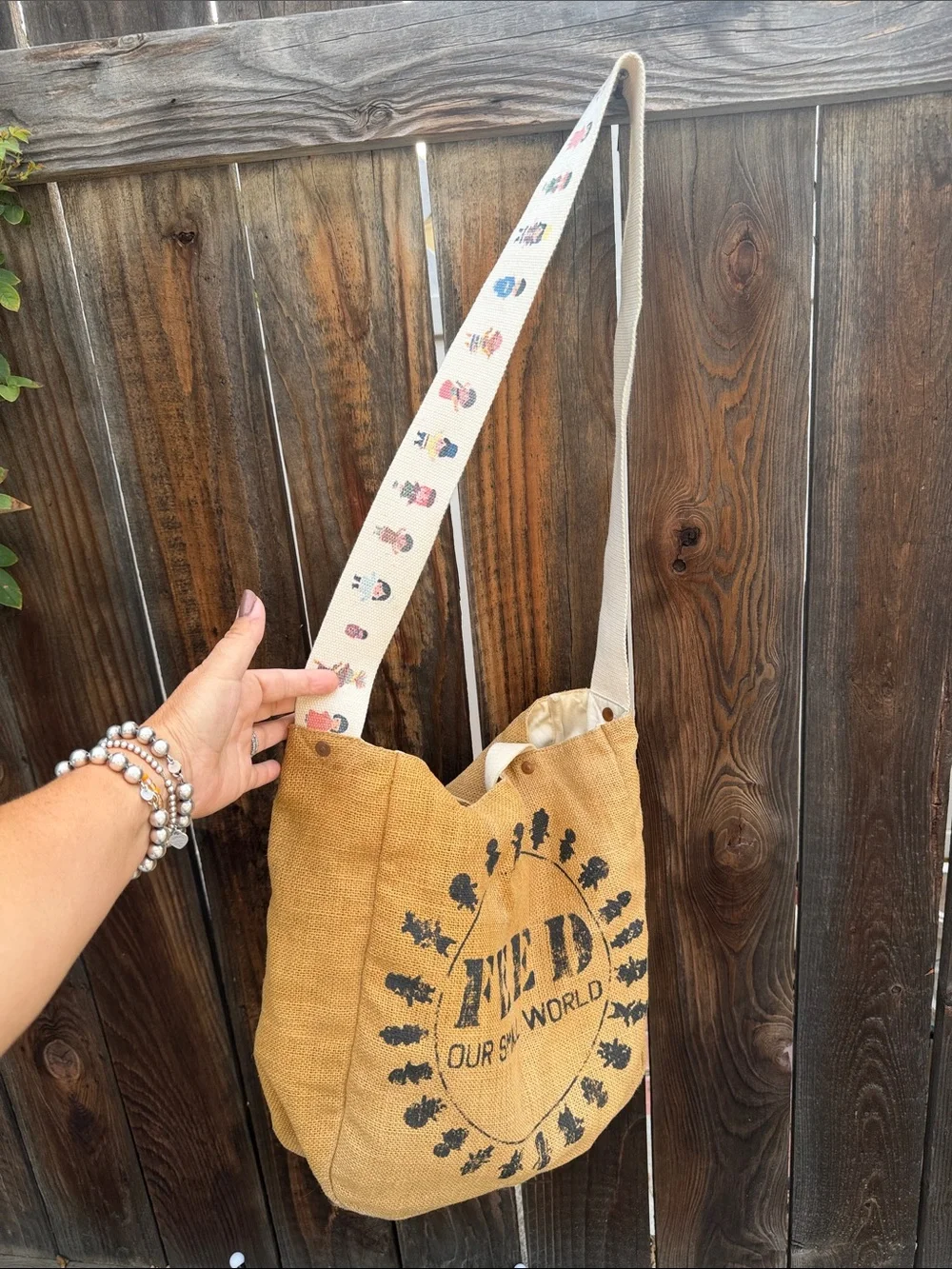 FEED Burlap Large Tote Bag with crossbody strap.❤️RARE